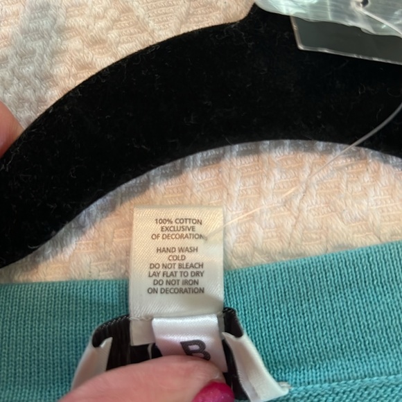 Anne Taylor Loft Beaded Short Sleeve Cardigan.Never worn with tags.Sz-M - Picture 7 of 7